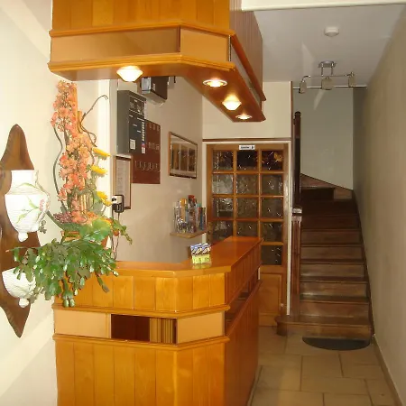 Restaurant Anglade Отель 2*